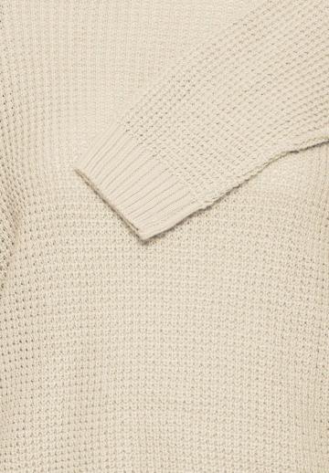 Пуловер в полоску