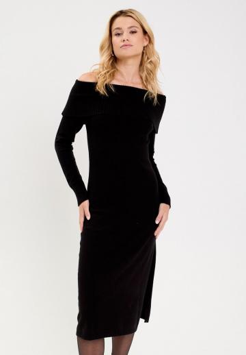 Вязаное платье