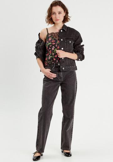 Прямые джинсы