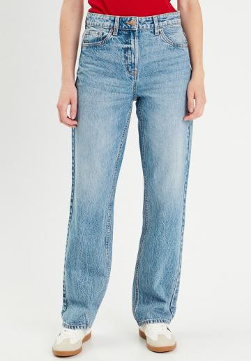 Прямые джинсы
