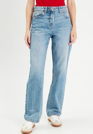 Прямые джинсы