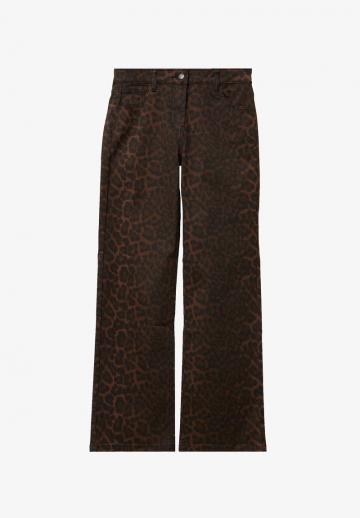 Прямые джинсы