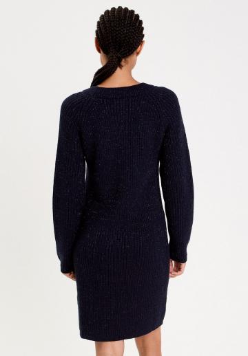 Вязаное платье