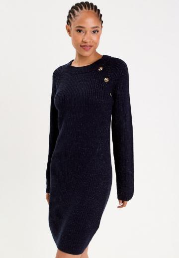 Вязаное платье