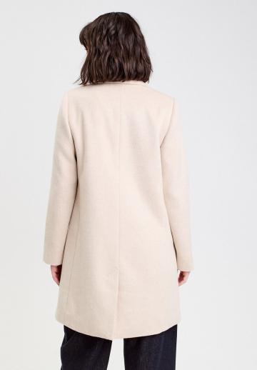 Короткое пальто