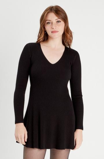 Вязаное платье