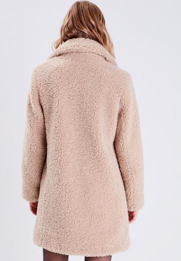 Короткое пальто