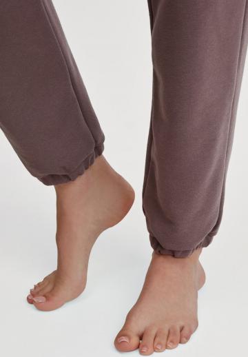 Спортивные штаны