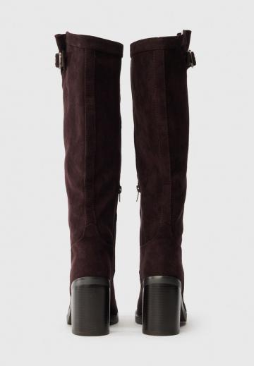 Высокие сапоги