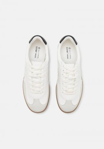 Гандбольные кроссовки