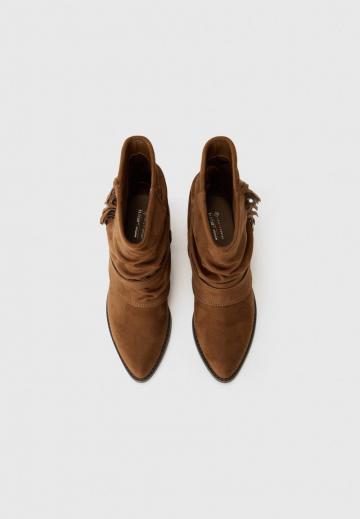 Ковбойские сапожки