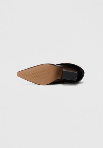 Высокие сапоги