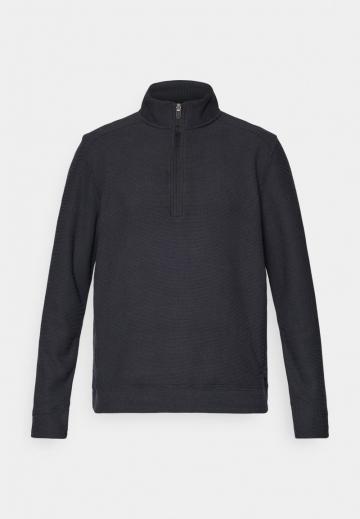 Спортивная кофта