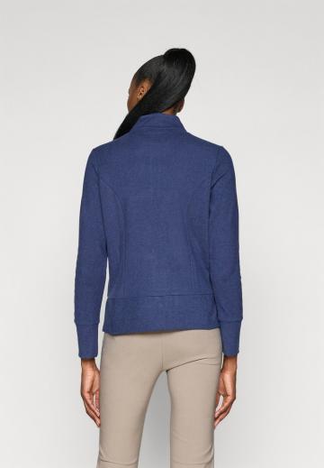 Спортивная толстовка