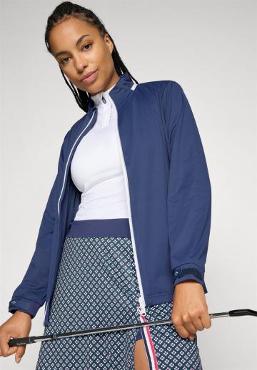 Спортивная куртка