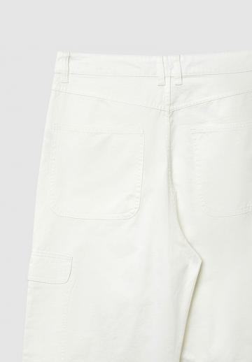 Брюки с накладными карманами