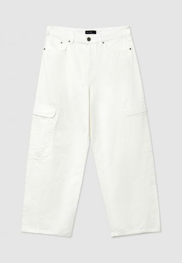 Брюки с накладными карманами