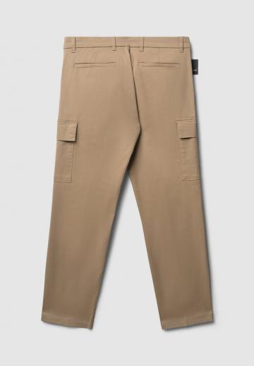 Брюки с накладными карманами