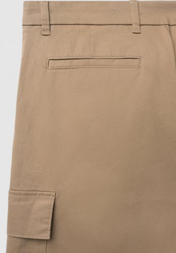 Брюки с накладными карманами