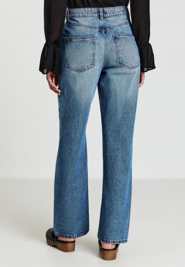 Свободные джинсы