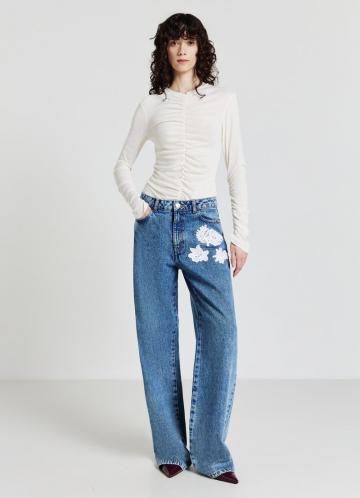 Прямые джинсы