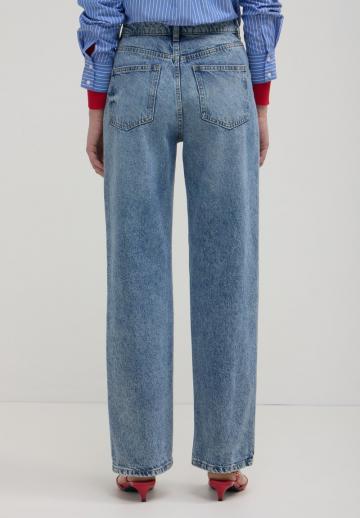 Прямые джинсы