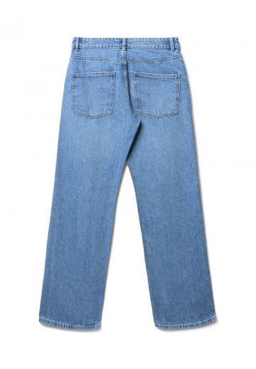 Прямые джинсы