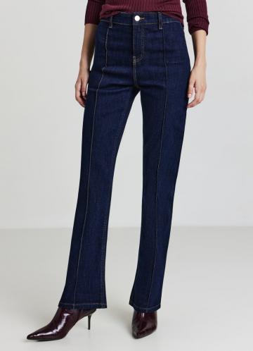 Прямые джинсы