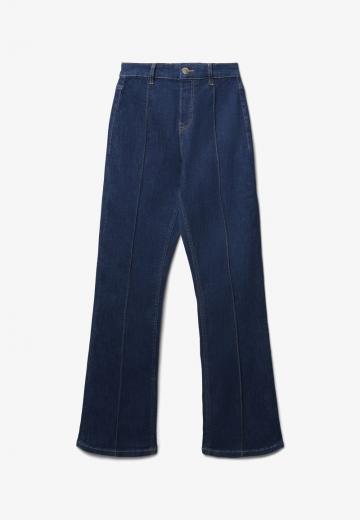 Прямые джинсы