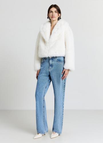 Прямые джинсы