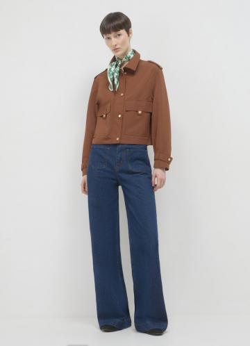 Блейзер с накладными карманами