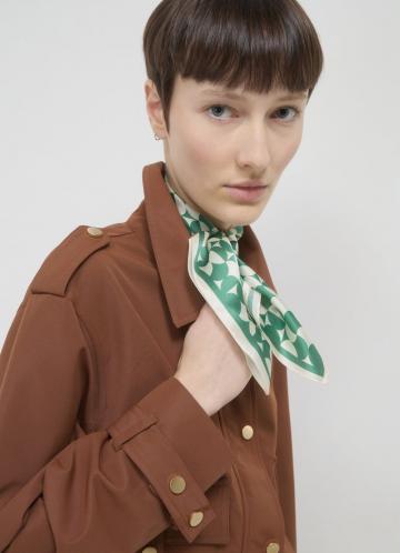 Блейзер с накладными карманами