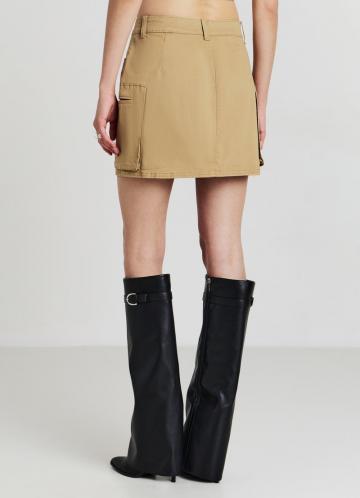 Юбка с накладными карманами