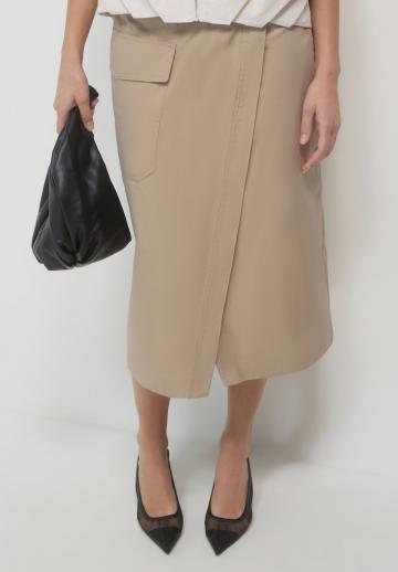 Юбка с накладными карманами