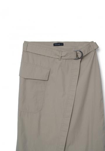 Юбка с накладными карманами