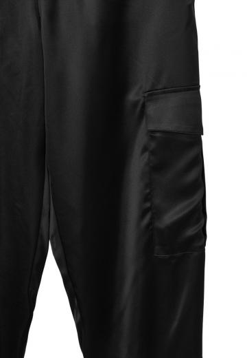 Брюки с накладными карманами