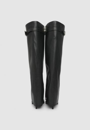 Высокие сапоги