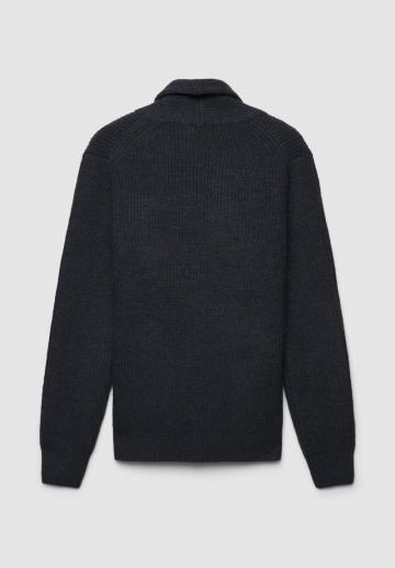 Вязаная кофта