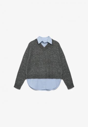 Пуловер с вырезом V