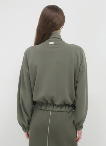 Куртка с накладнымит карманами