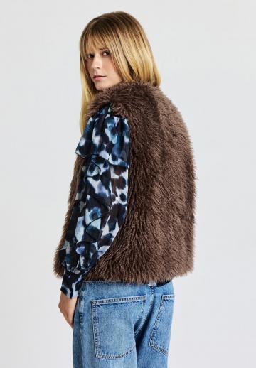 Пуховой жилет