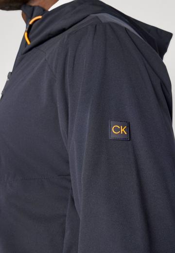 Спортивная куртка