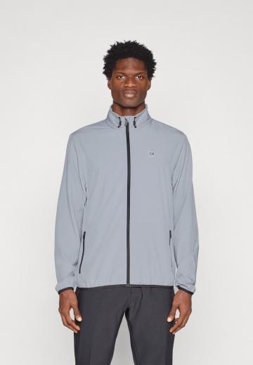 Спортивная куртка