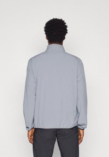 Спортивная куртка