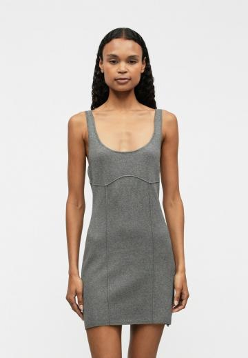 Вязаное платье