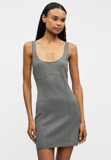 Вязаное платье