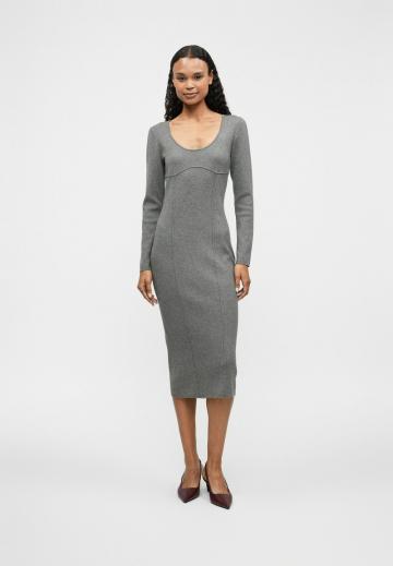 Вязаное платье