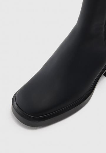 Полусапожки на высоком каблуке