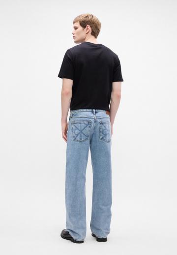 Прямые джинсы