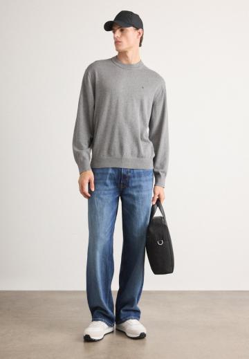 Свободные джинсы